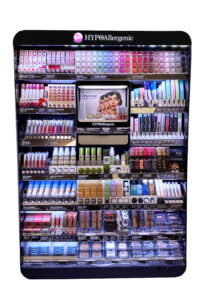 Mueble-alojado-tienda-maquillaje-Bell-HYPOAlleregnic